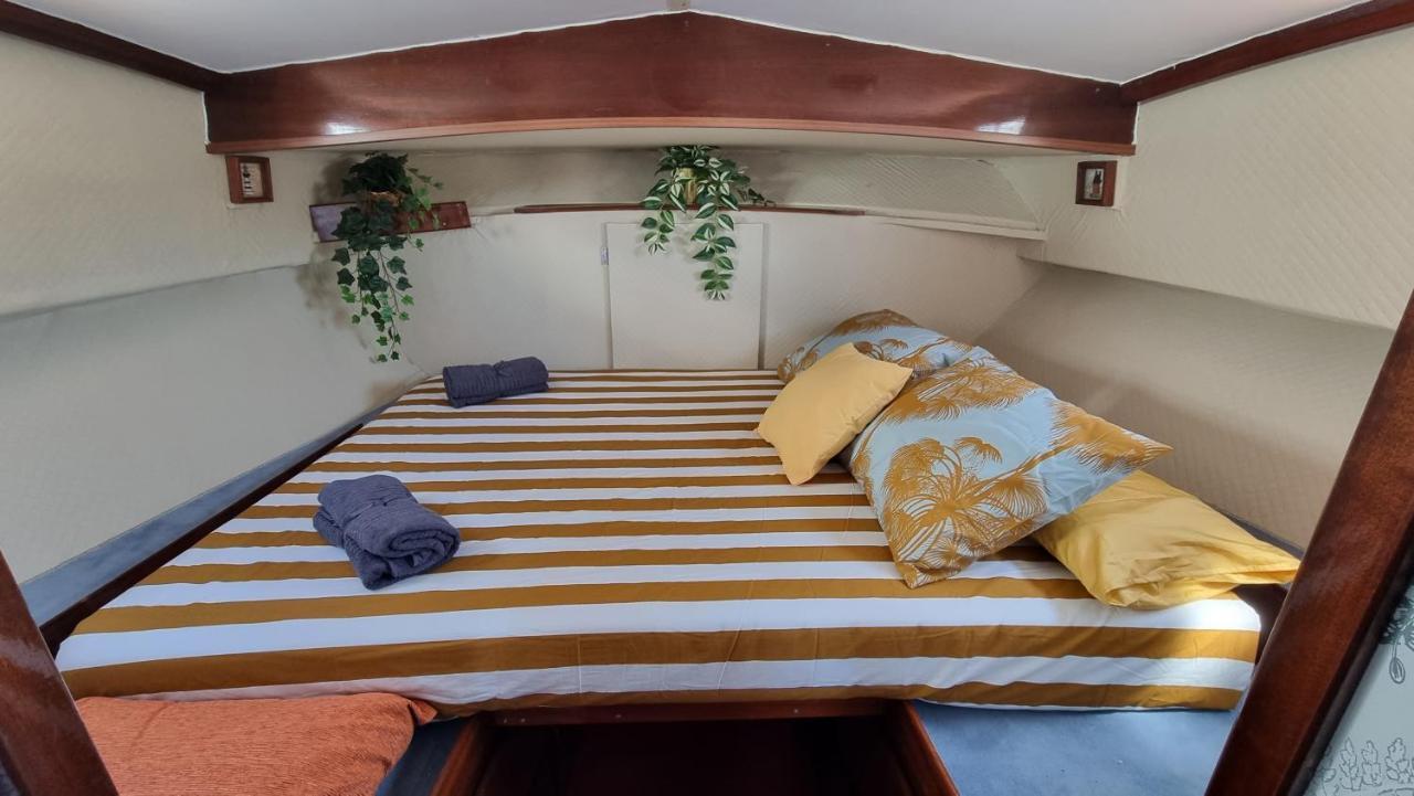 Charming Boat House In Barcelona With Big Terrace And Solarium Hotel Sant Adria de Besos Exterior foto