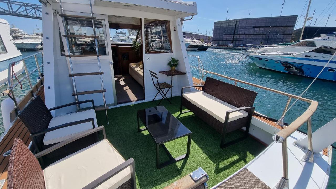 Charming Boat House In Barcelona With Big Terrace And Solarium Hotel Sant Adria de Besos Exterior foto