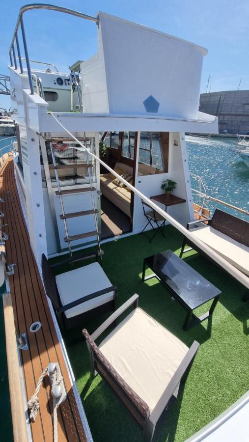 Charming Boat House In Barcelona With Big Terrace And Solarium Hotel Sant Adria de Besos Exterior foto