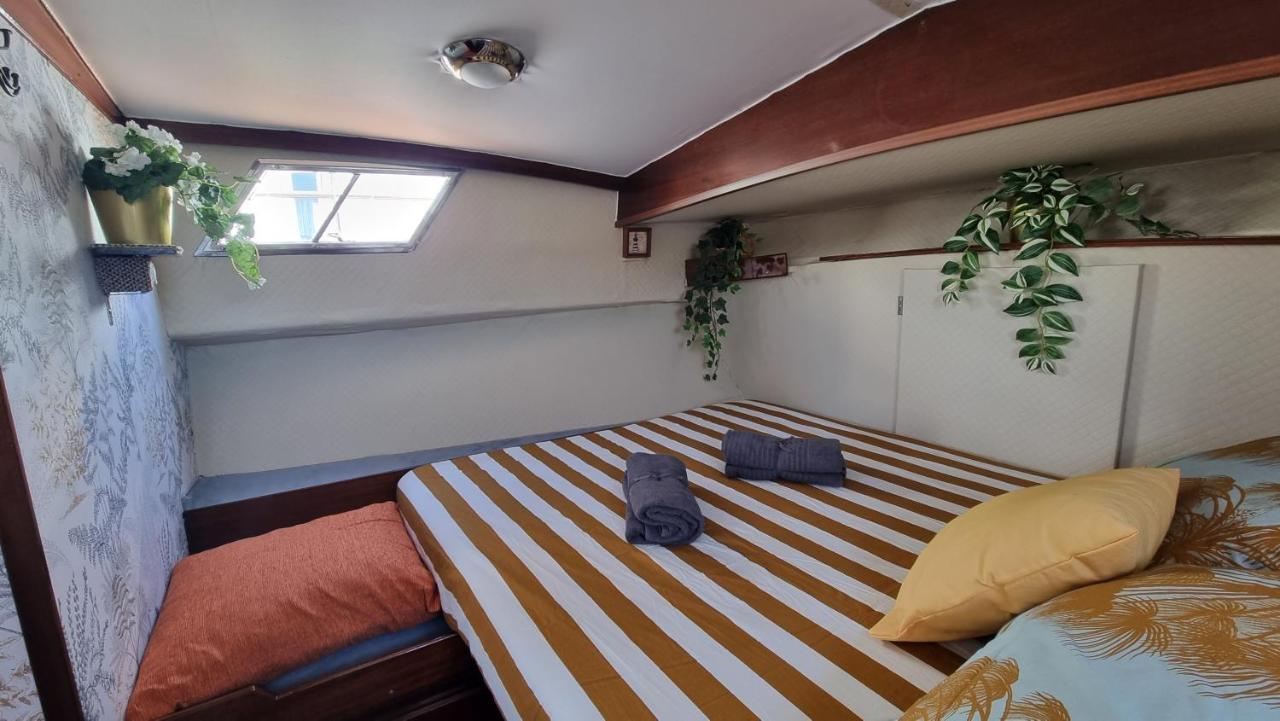 Charming Boat House In Barcelona With Big Terrace And Solarium Hotel Sant Adria de Besos Exterior foto