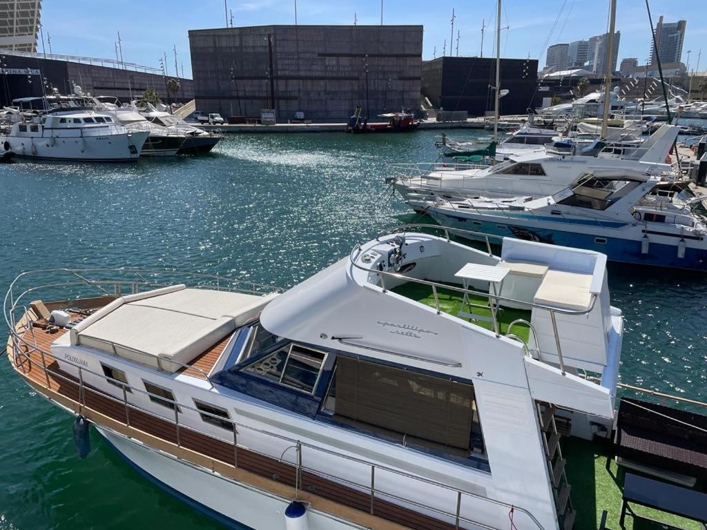 Charming Boat House In Barcelona With Big Terrace And Solarium Hotel Sant Adria de Besos Exterior foto