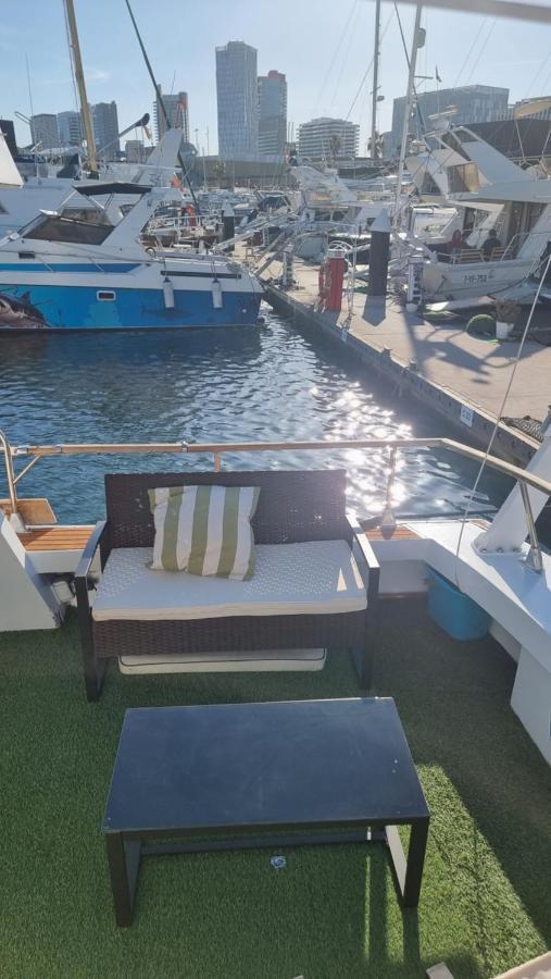Charming Boat House In Barcelona With Big Terrace And Solarium Hotel Sant Adria de Besos Exterior foto