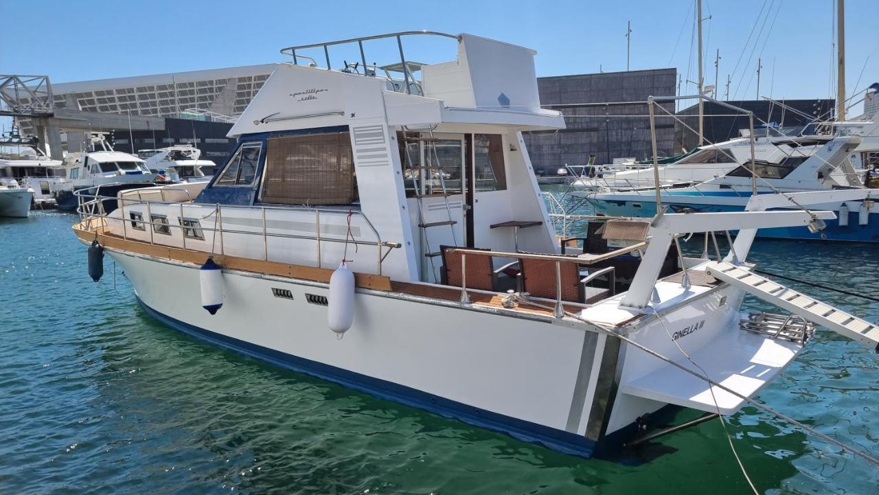 Charming Boat House In Barcelona With Big Terrace And Solarium Hotel Sant Adria de Besos Exterior foto